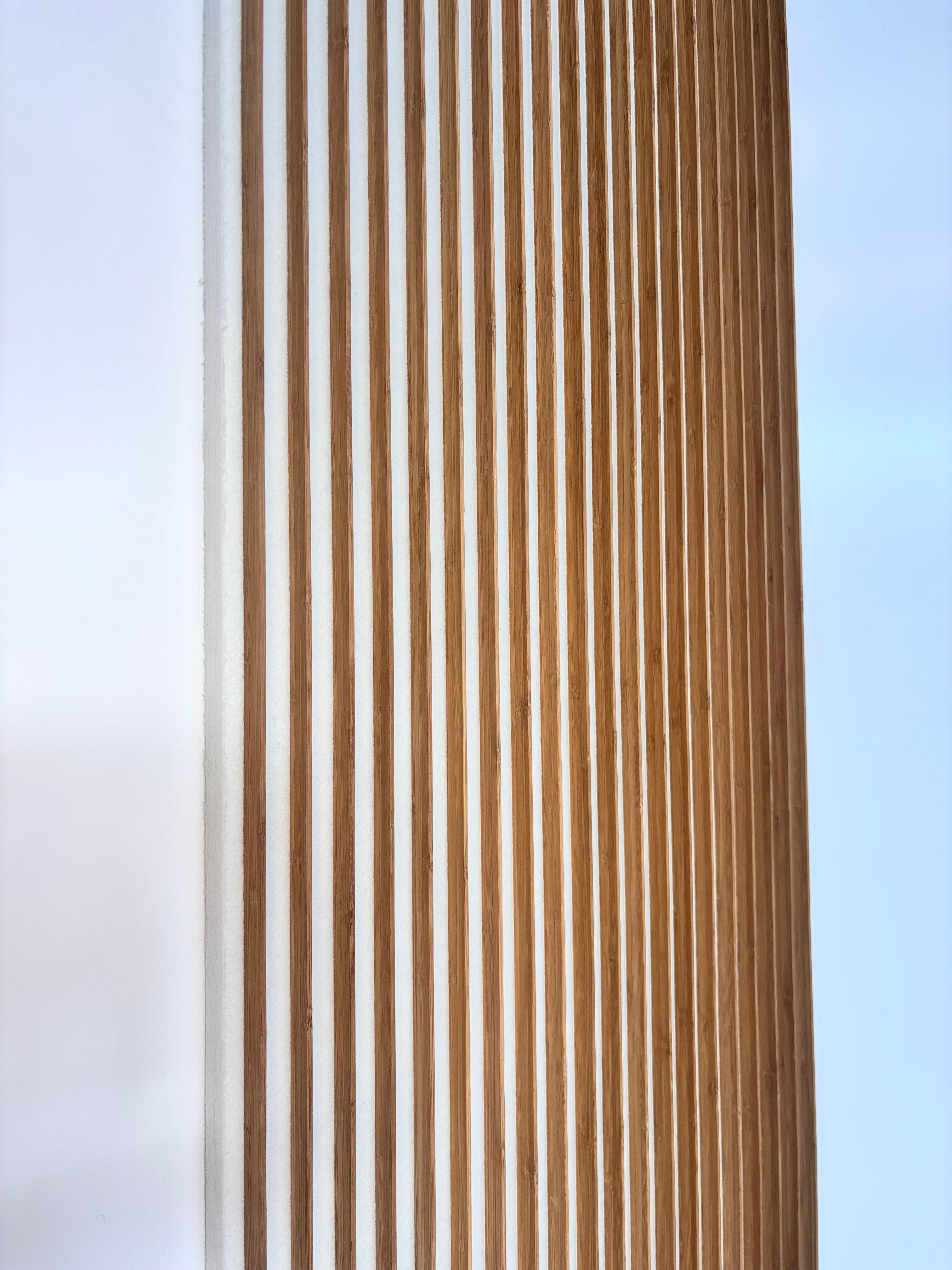 VertiLine - Bamboo & White