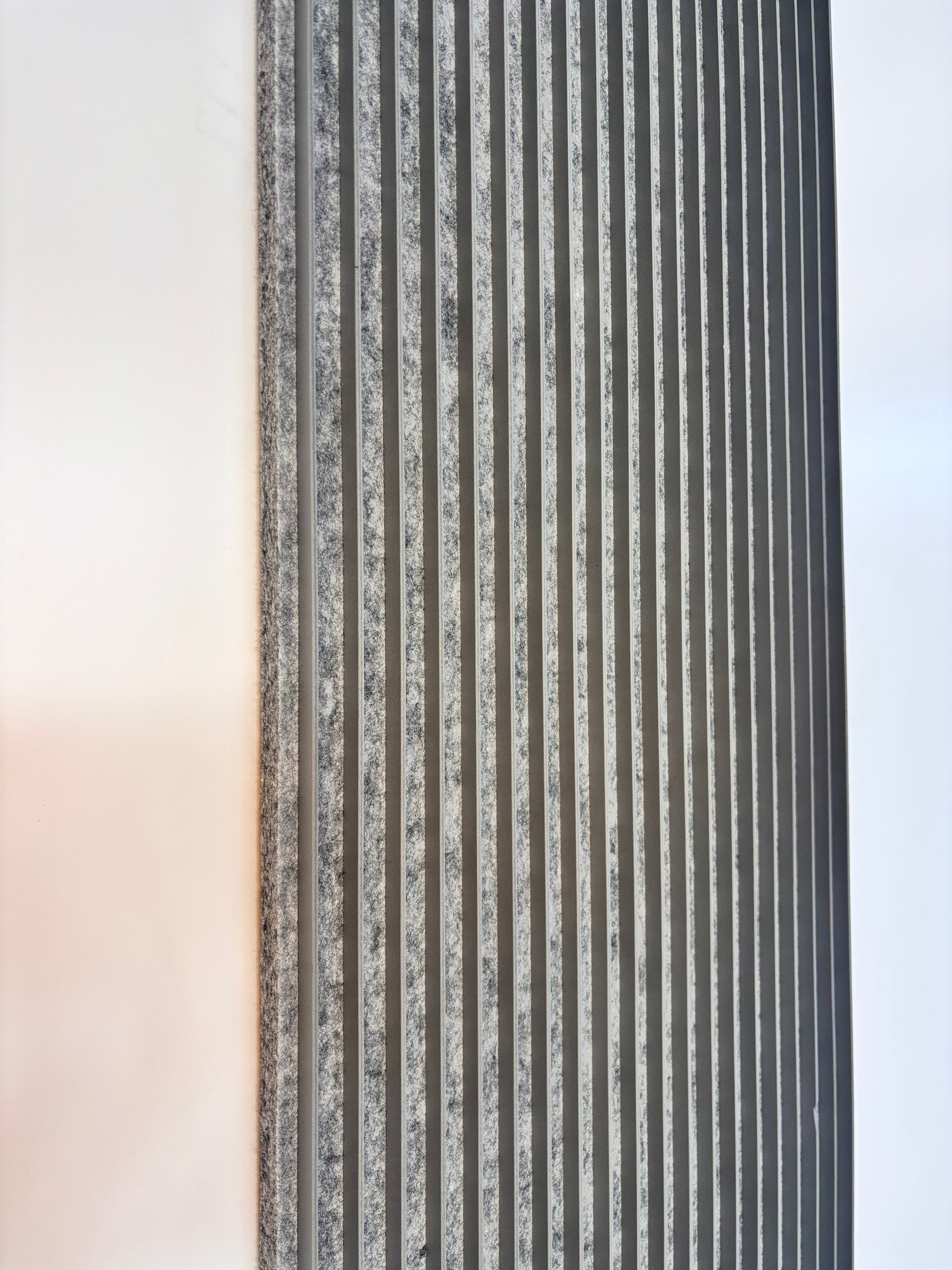 VertiLine - Light Grey & Grey