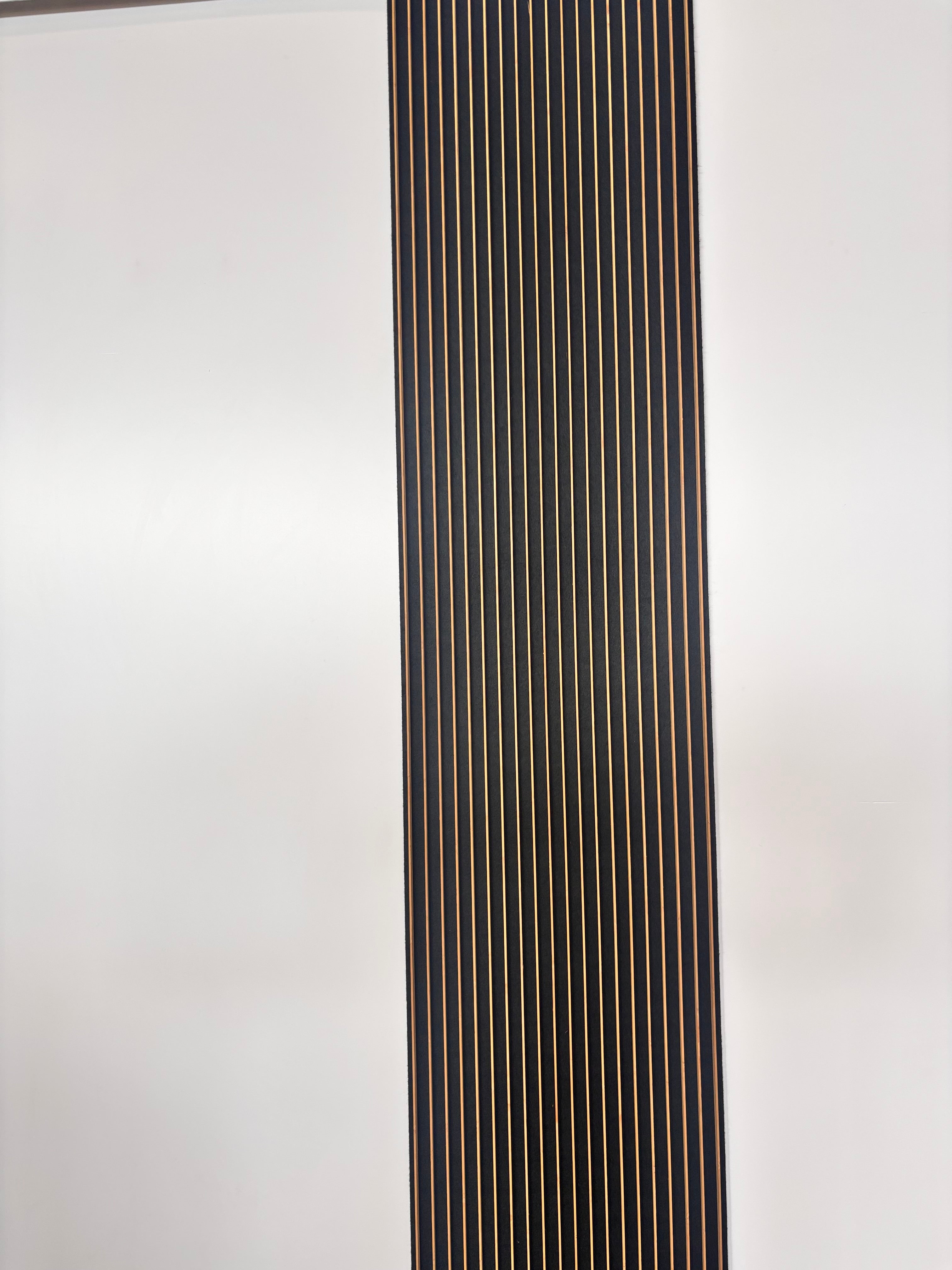 VertiLine - Bamboo & Black